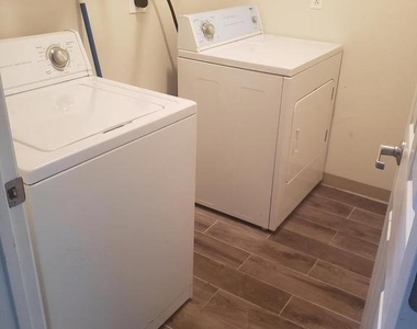 3718 Merrick Road - Photo Thumbnail 22