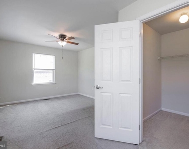 3718 Merrick Road - Photo Thumbnail 13
