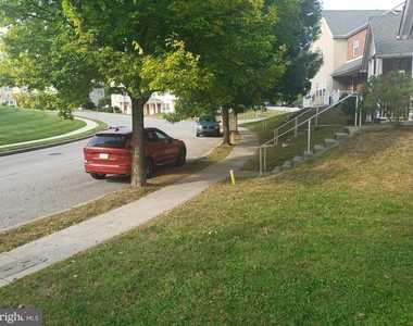3718 Merrick Road - Photo Thumbnail 5