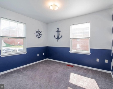 3718 Merrick Road - Photo Thumbnail 15