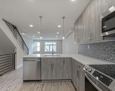 1702 N Gratz Street - Photo Thumbnail 2