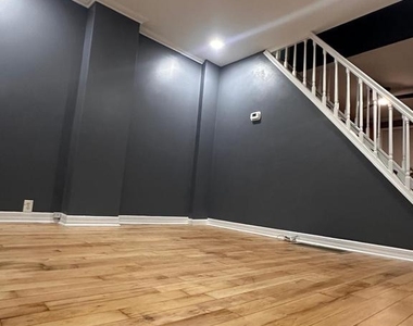 1338 Hicks Street - Photo Thumbnail 2