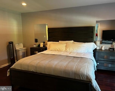 4438 Riverview Lane - Photo Thumbnail 16