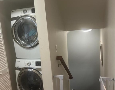4438 Riverview Lane - Photo Thumbnail 14