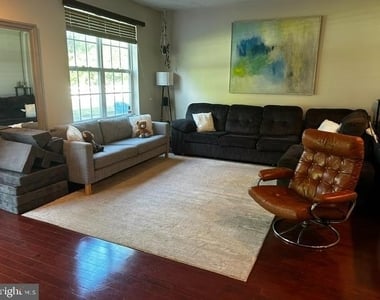 4438 Riverview Lane - Photo Thumbnail 10