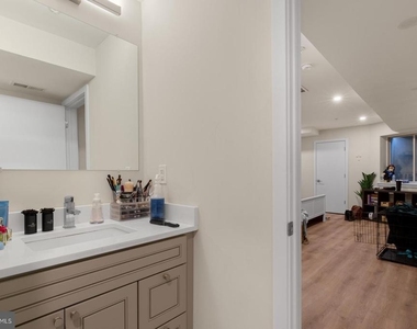 1702 Point Breeze Avenue - Photo Thumbnail 14