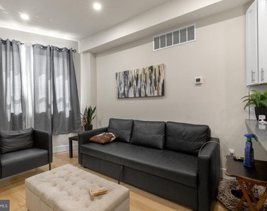 1702 Point Breeze Avenue - Photo Thumbnail 3