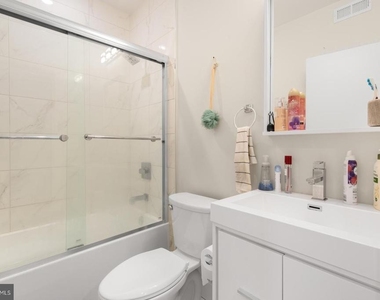 1702 Point Breeze Avenue - Photo Thumbnail 6