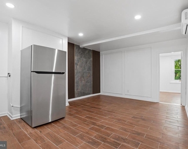 252 E Girard Avenue - Photo Thumbnail 1