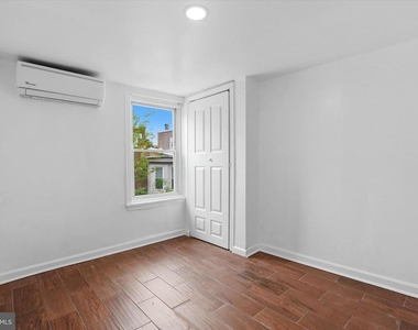 250 E Girard Avenue - Photo Thumbnail 10