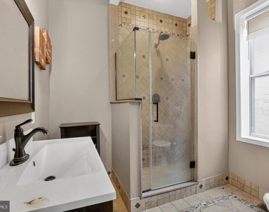 2319 E Somerset Street - Photo Thumbnail 20