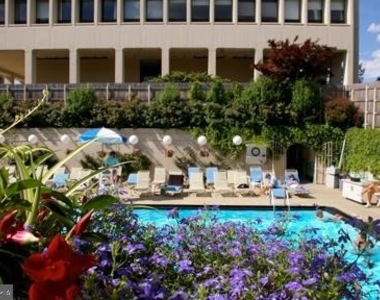 210 Locust Street - Photo Thumbnail 5
