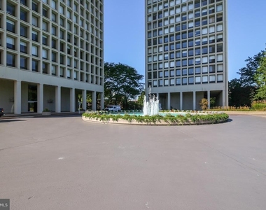 210 Locust Street - Photo Thumbnail 9