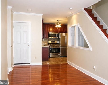 2415 W Seybert Street - Photo Thumbnail 1