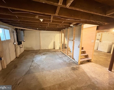 1630 E 9th Street - Photo Thumbnail 13
