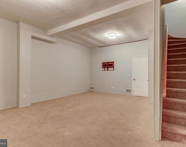 107 Montrose Avenue - Photo Thumbnail 21
