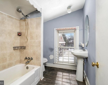 8 S Greenwood Avenue - Photo Thumbnail 10