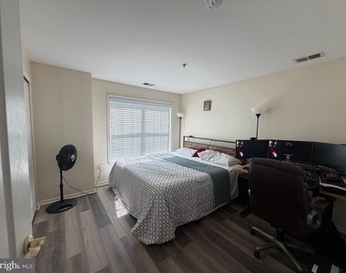 123 Lionheart Lane - Photo Thumbnail 4