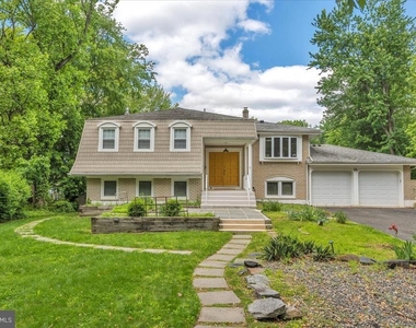 26 Forest Drive - Photo Thumbnail 11