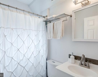3 Lee Avenue - Photo Thumbnail 7