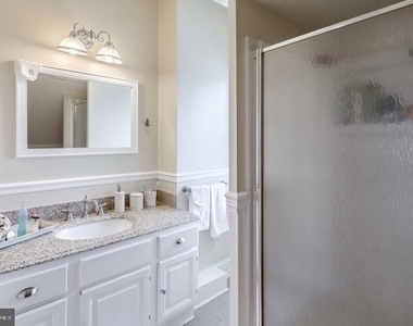 3 Lee Avenue - Photo Thumbnail 10