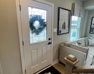 5 Sidney Ln - Photo Thumbnail 4