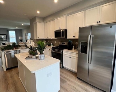 5 Sidney Ln - Photo Thumbnail 8