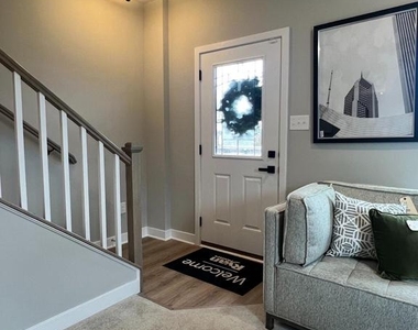 5 Sidney Ln - Photo Thumbnail 2