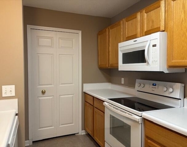 4303 Inverness Street - Photo Thumbnail 7