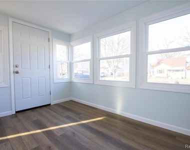 1308 E Milton - Photo Thumbnail 8