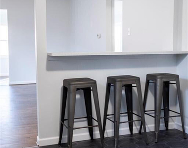 1308 E Milton - Photo Thumbnail 4