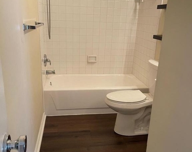 15615 Easthaven Court - Photo Thumbnail 9