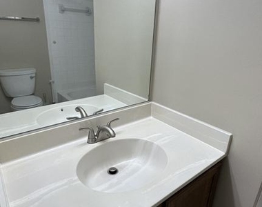 14646 London Lane - Photo Thumbnail 16