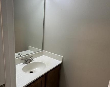 14646 London Lane - Photo Thumbnail 19