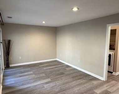 14646 London Lane - Photo Thumbnail 25