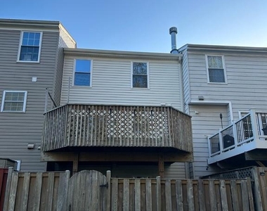 14646 London Lane - Photo Thumbnail 13