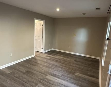 14646 London Lane - Photo Thumbnail 26