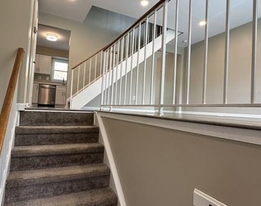 14646 London Lane - Photo Thumbnail 6
