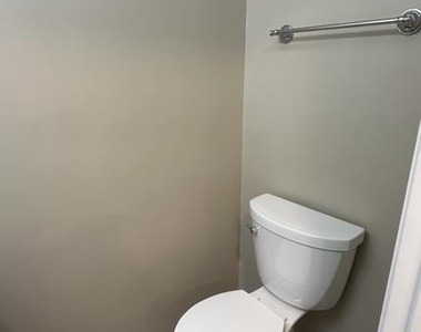 14646 London Lane - Photo Thumbnail 20