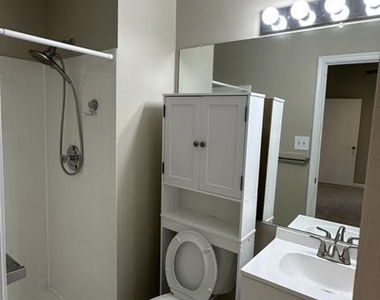 14646 London Lane - Photo Thumbnail 17