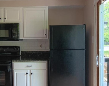 11406 Abbotswood Court - Photo Thumbnail 6