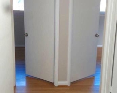 9820 Inglemere Drive - Photo Thumbnail 12