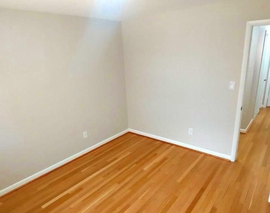 9820 Inglemere Drive - Photo Thumbnail 25