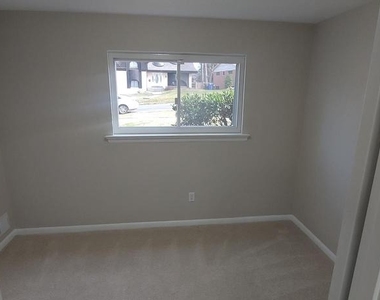 9820 Inglemere Drive - Photo Thumbnail 31