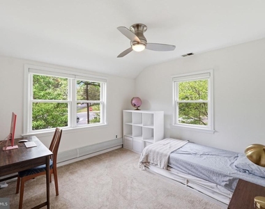 8007 Wildwood Drive - Photo Thumbnail 17