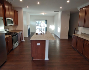 4103 Mahal Avenue - Photo Thumbnail 2