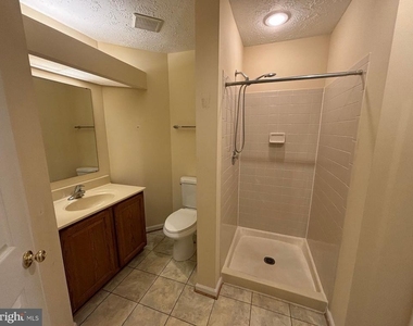 12220 Eagles Nest Court - Photo Thumbnail 9