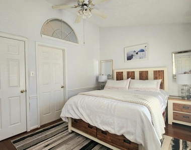 12509 Coral Grove Place - Photo Thumbnail 10