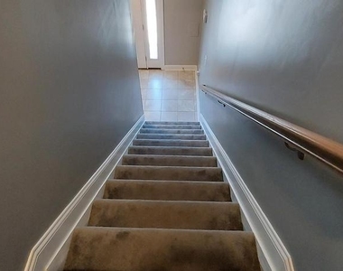 1056 Rye Drive - Photo Thumbnail 18
