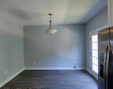 1056 Rye Drive - Photo Thumbnail 14